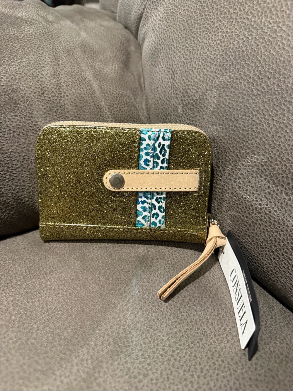 Consuela Oly zippy wallet